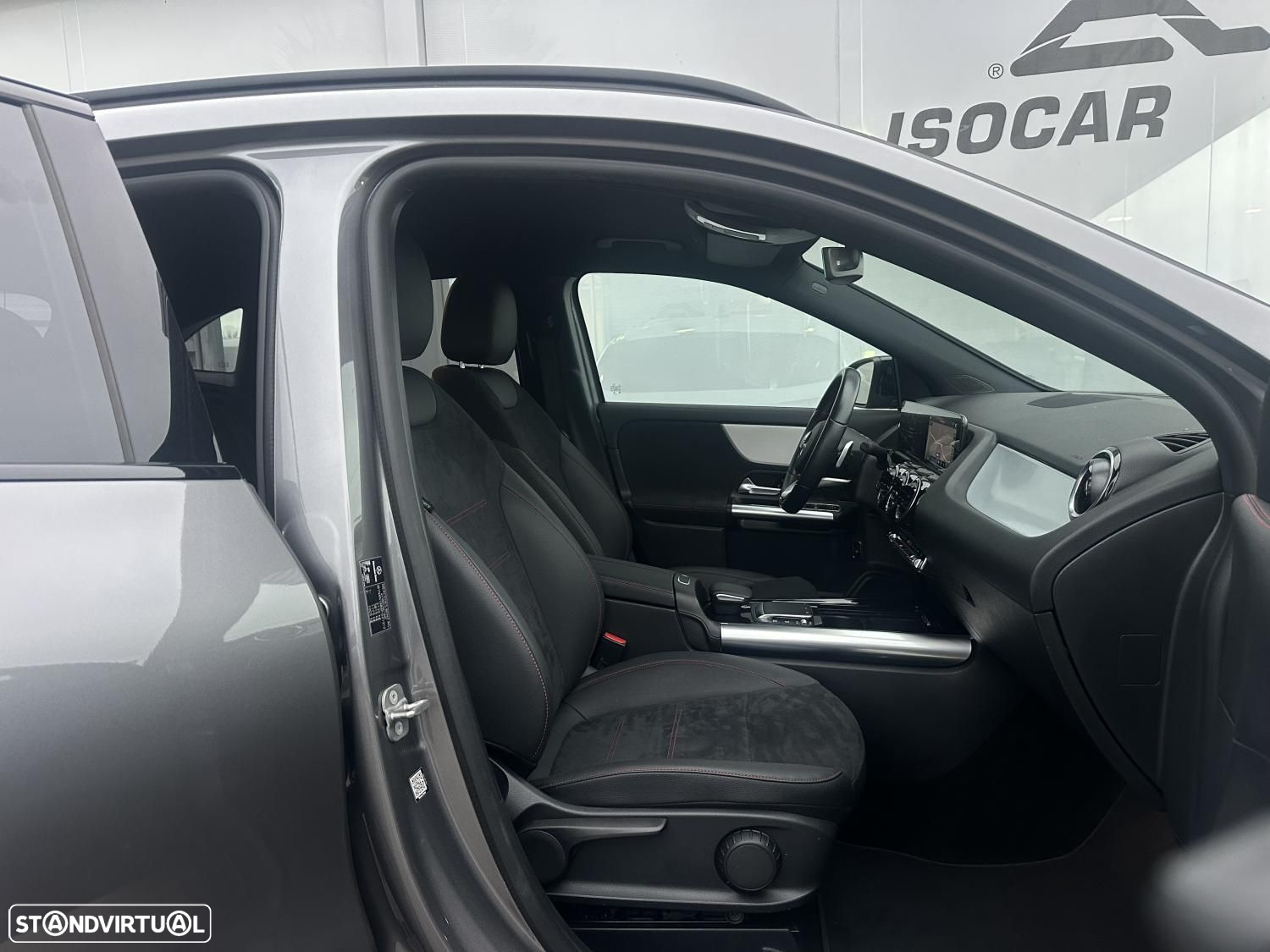 Mercedes-Benz GLA 180 d AMG Line - 17