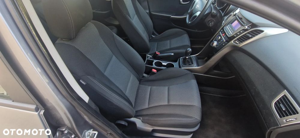 Hyundai i30 1.4 Classic + - 21