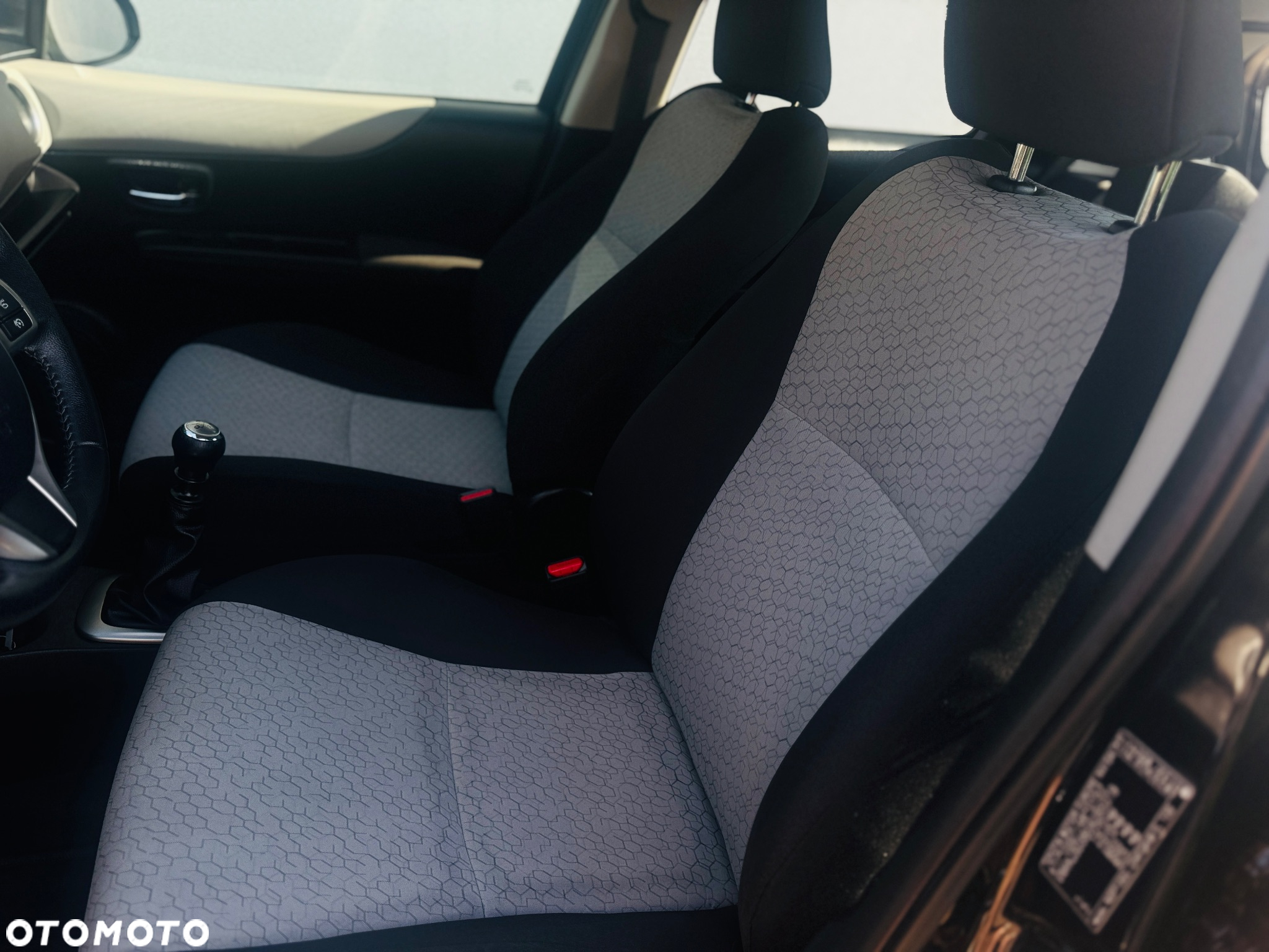 Toyota Yaris 1.33 VVT-i Executive - 17