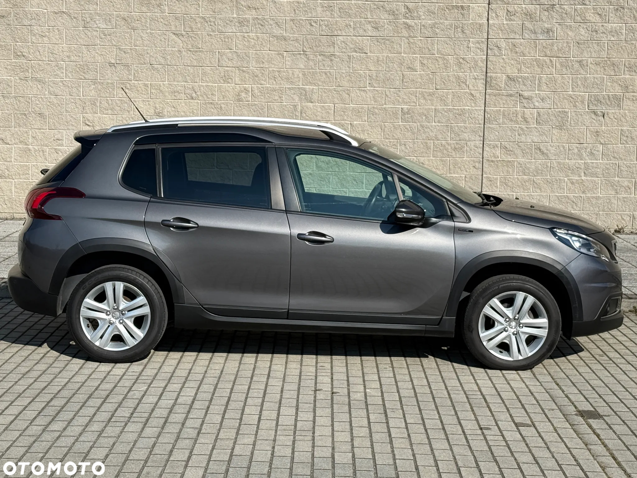 Peugeot 2008 PureTech 82 Signature