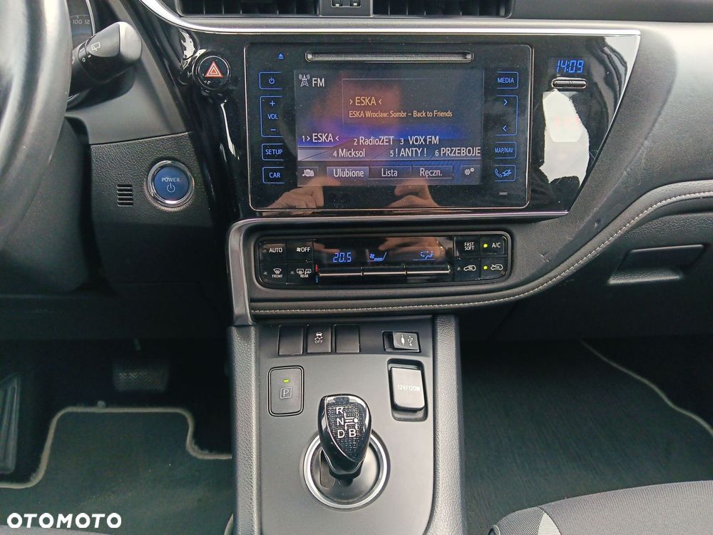Toyota Auris Hybrid 135 Premium - 13