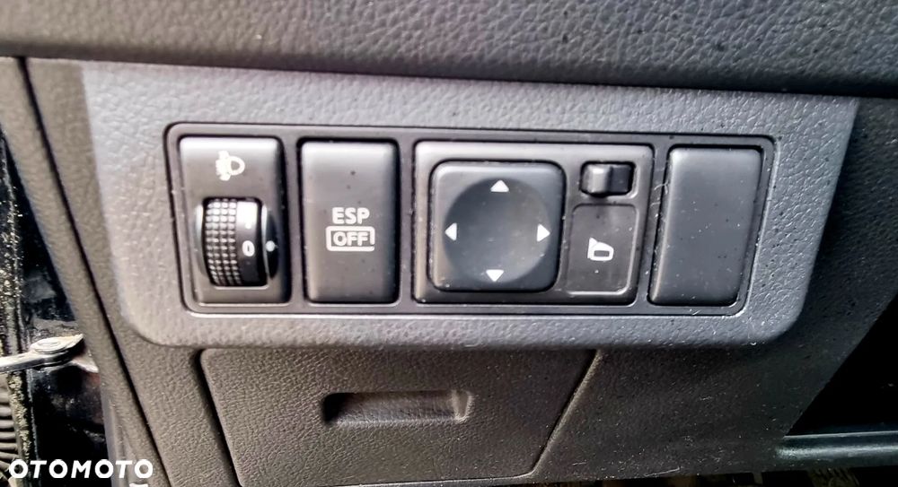 Nissan Tiida 1.6 Acenta - 12