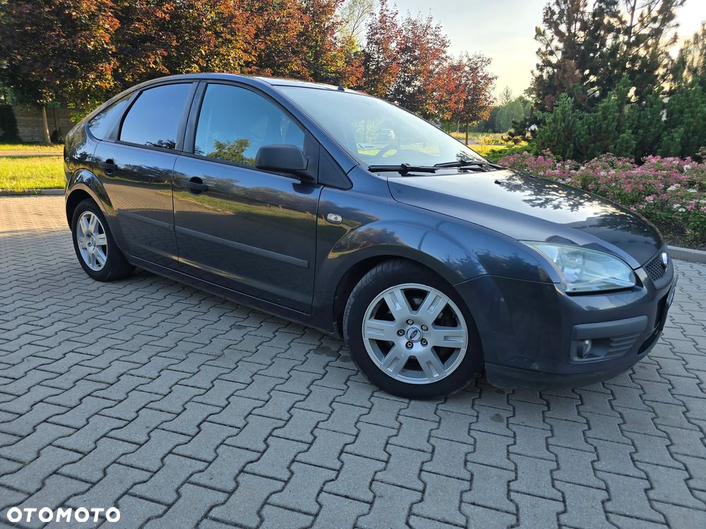 Ford Focus 1.6 Ambiente - 38