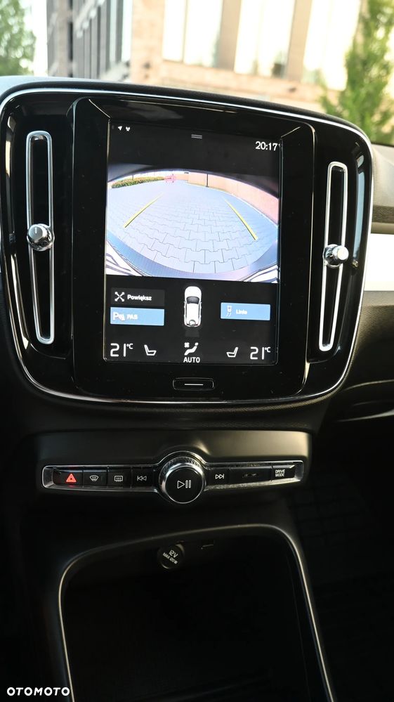 Volvo XC 40 D4 AWD Momentum (Intro Edition) - 38