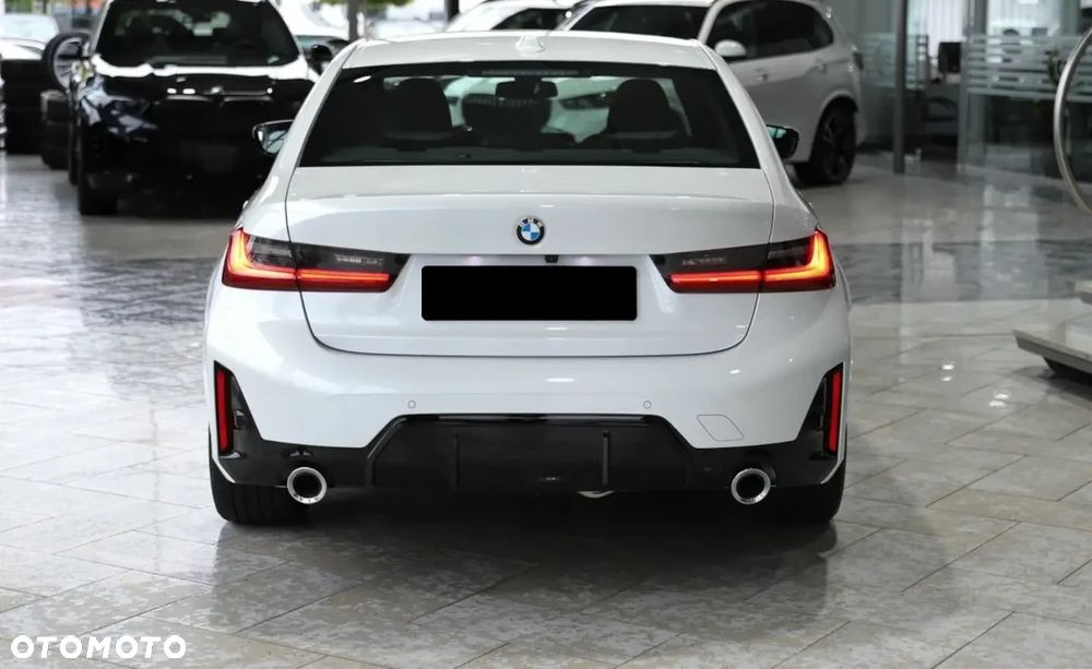 BMW Seria 3 330d xDrive mHEV M Sport - 5