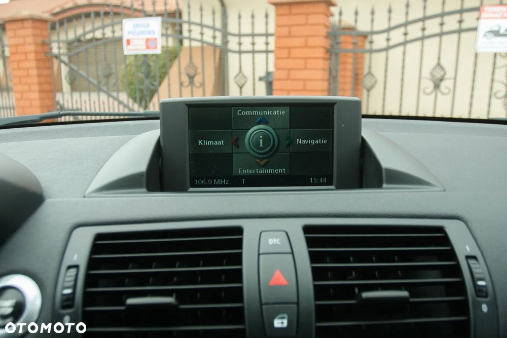 BMW Seria 1 - 38