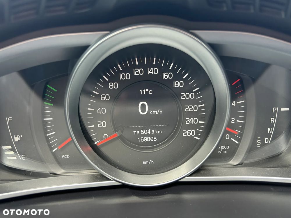 Volvo V40 D3 Geartronic Momentum - 13