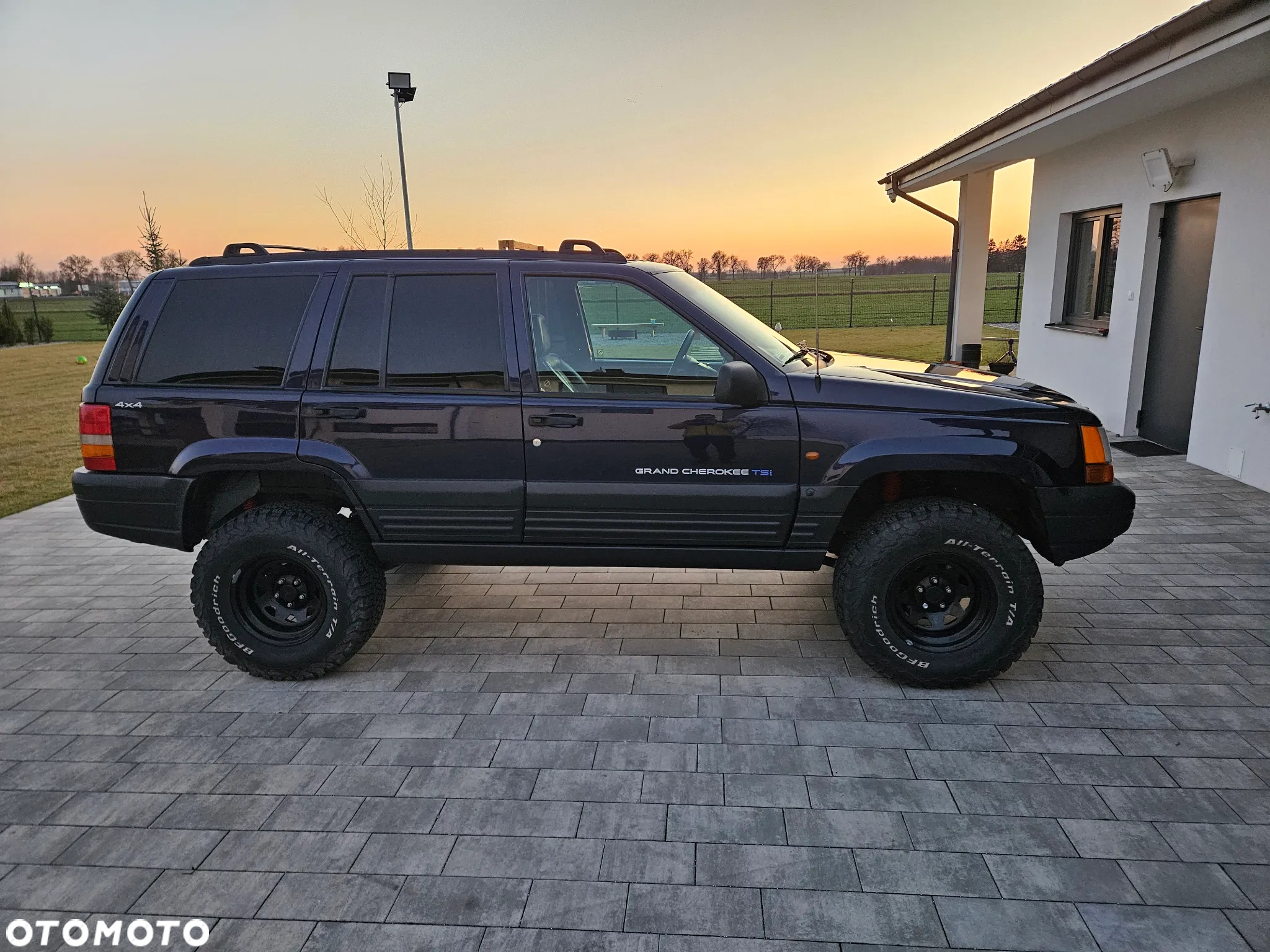 Jeep Grand Cherokee - 2