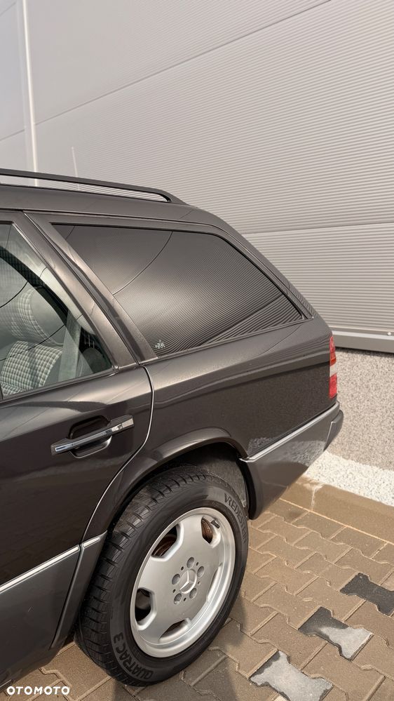 Mercedes-Benz W124 (1984-1993) - 12