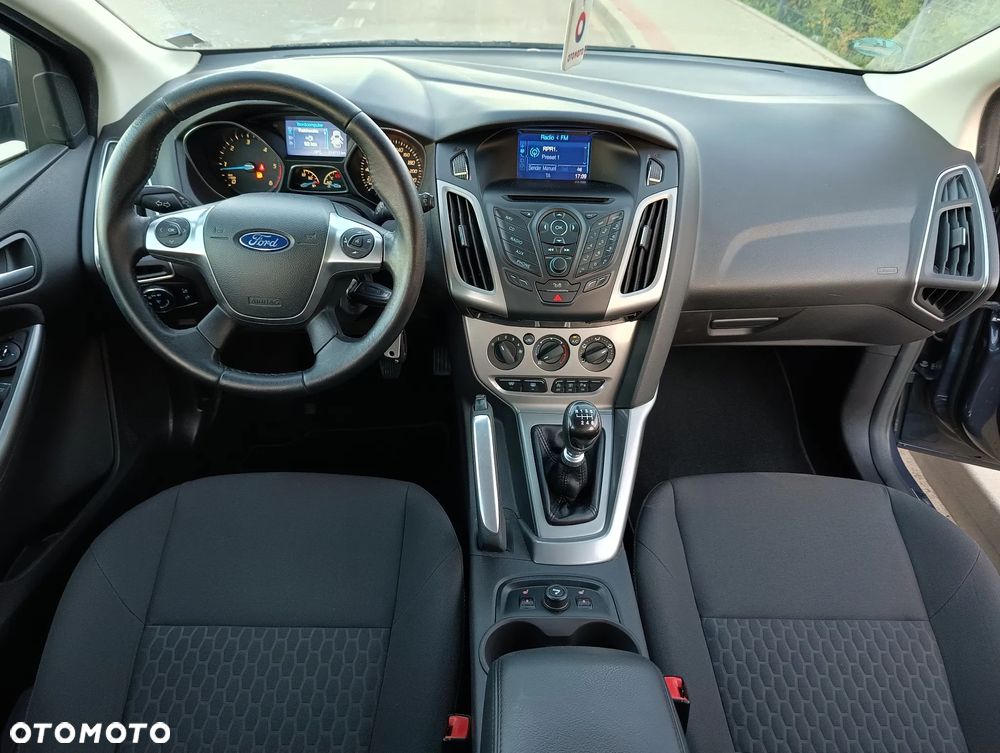 Ford Focus 1.6 TDCi DPF Champions Edition - 40