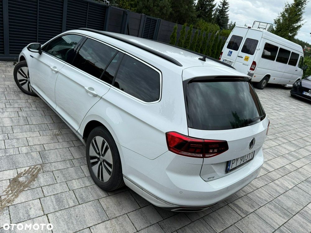 Volkswagen Passat - 21
