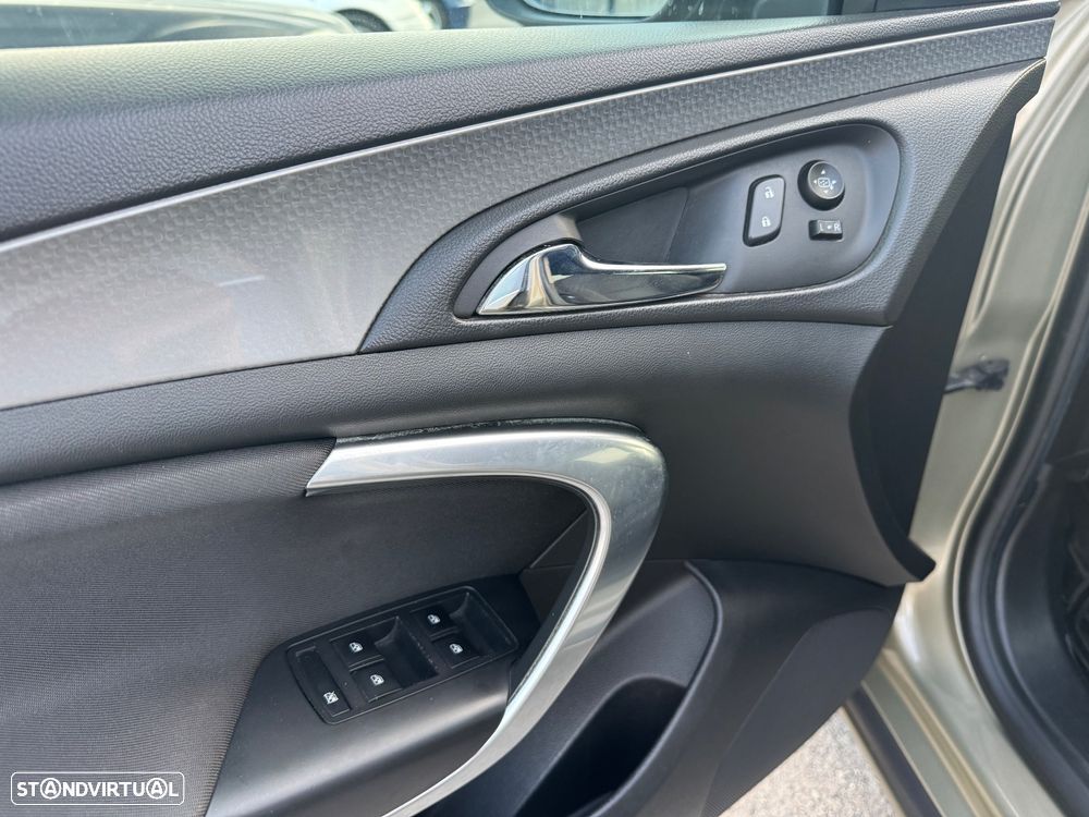 Opel Insignia 2.0 CDTI executive S/S - 8