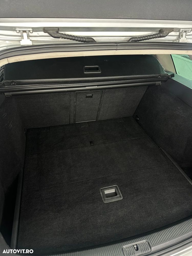 Volkswagen Golf 1.6 TDI DPF Highline - 15