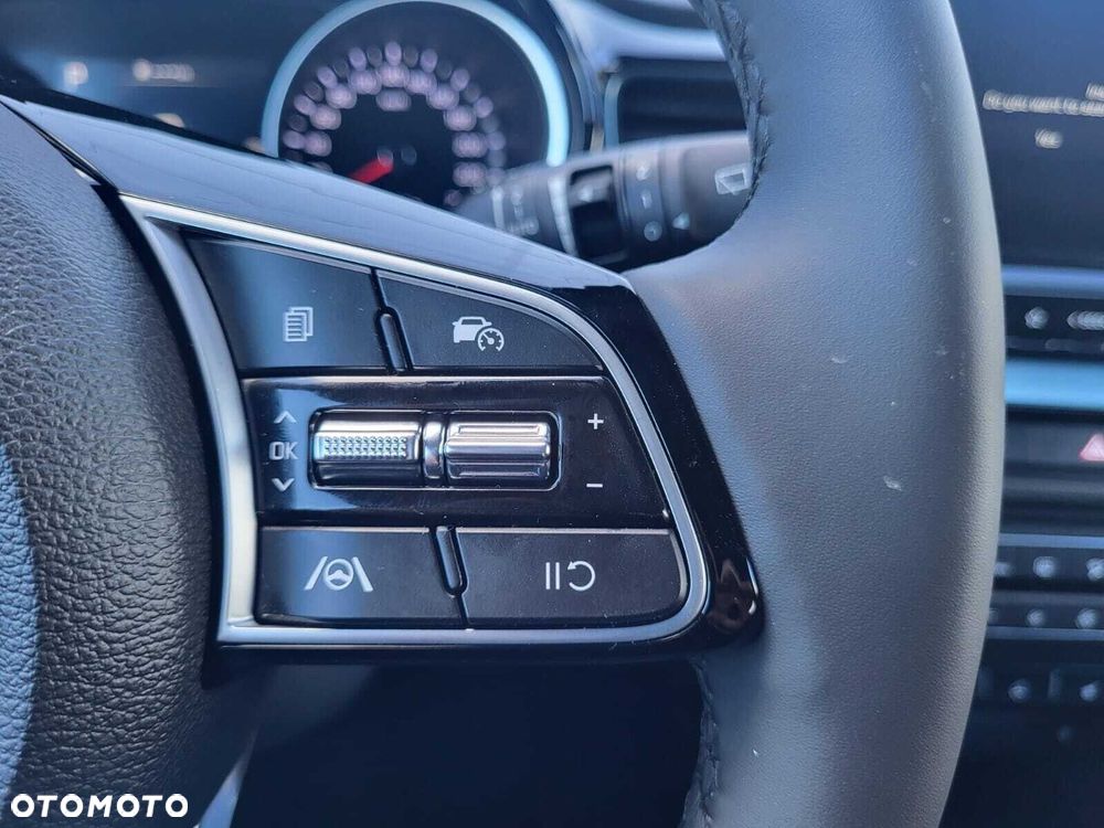 Kia XCeed 1.6 T-GDI Tribute DCT - 18