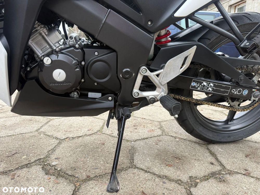 Honda CBR - 16