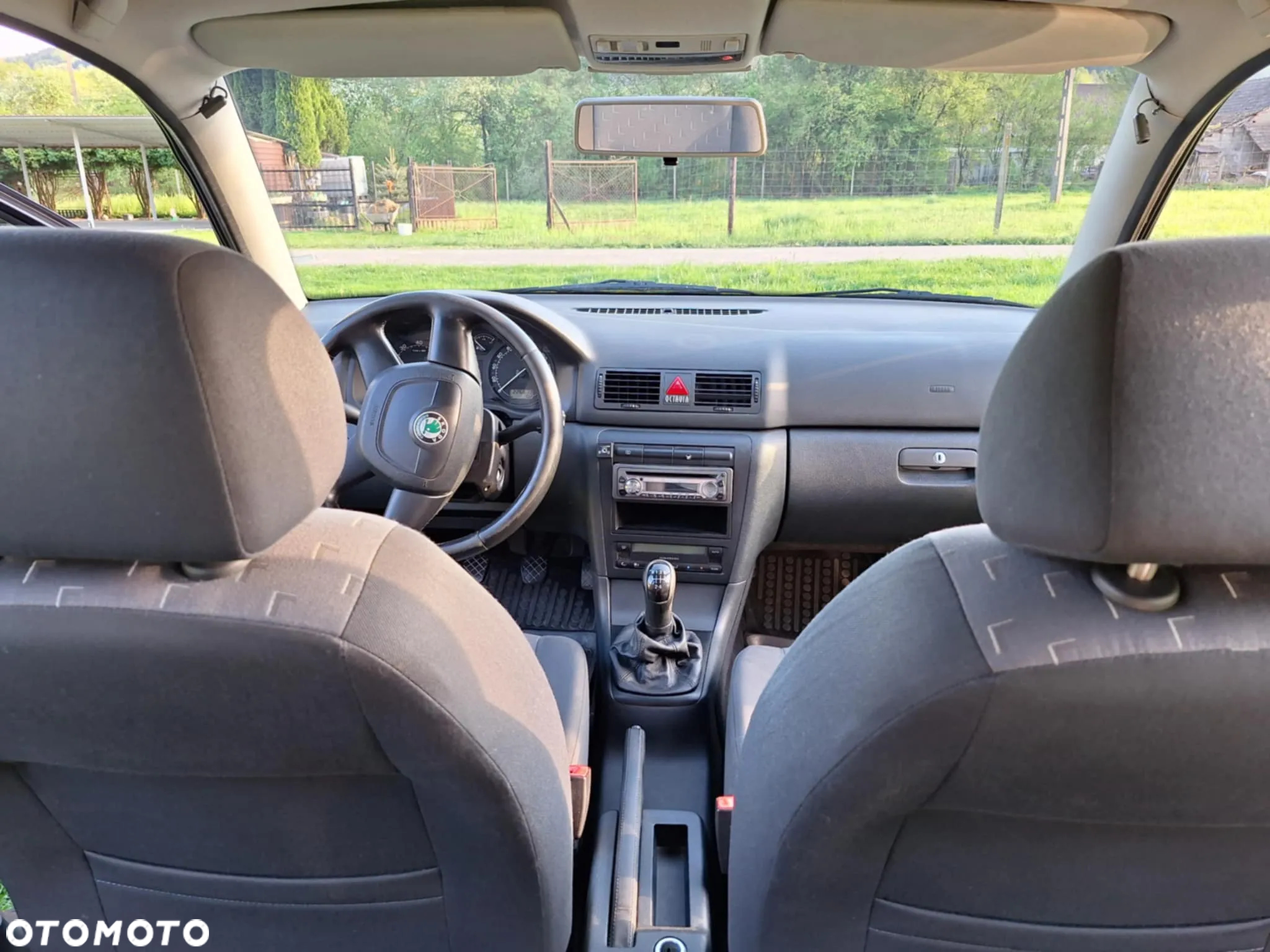 Skoda Octavia 1.6 Tour - 6