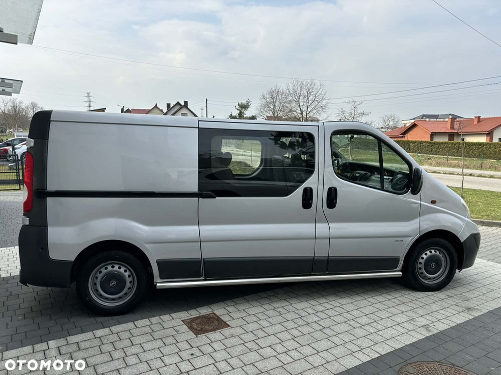 Opel Vivaro L2H1 2.9t - 16