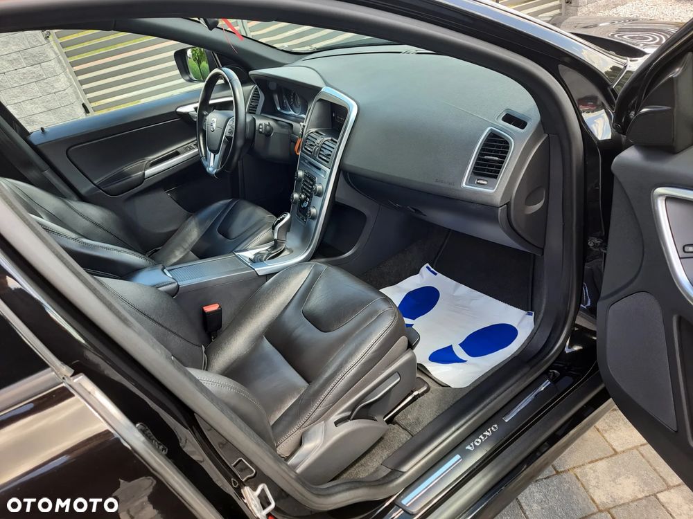 Volvo XC 60 D4 Geartronic Momentum - 12