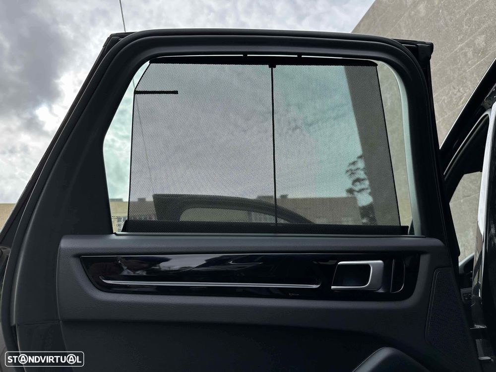 Porsche Cayenne - 16