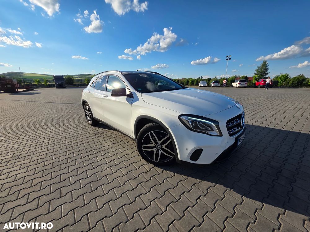 Mercedes-Benz GLA - 2