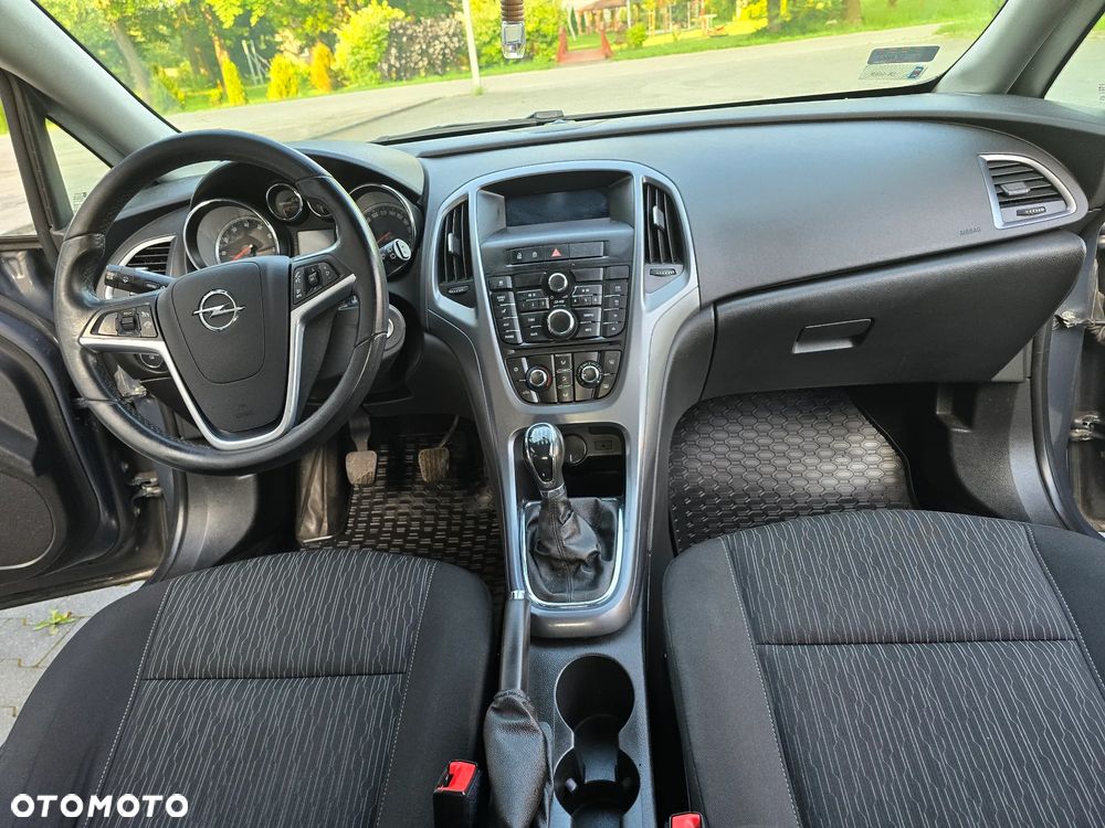 Opel Astra 1.4 T Enjoy - 11