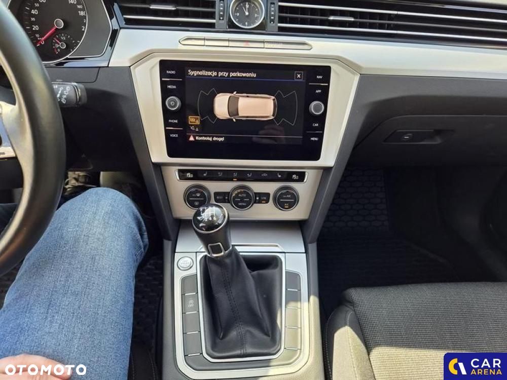 Volkswagen Passat - 39