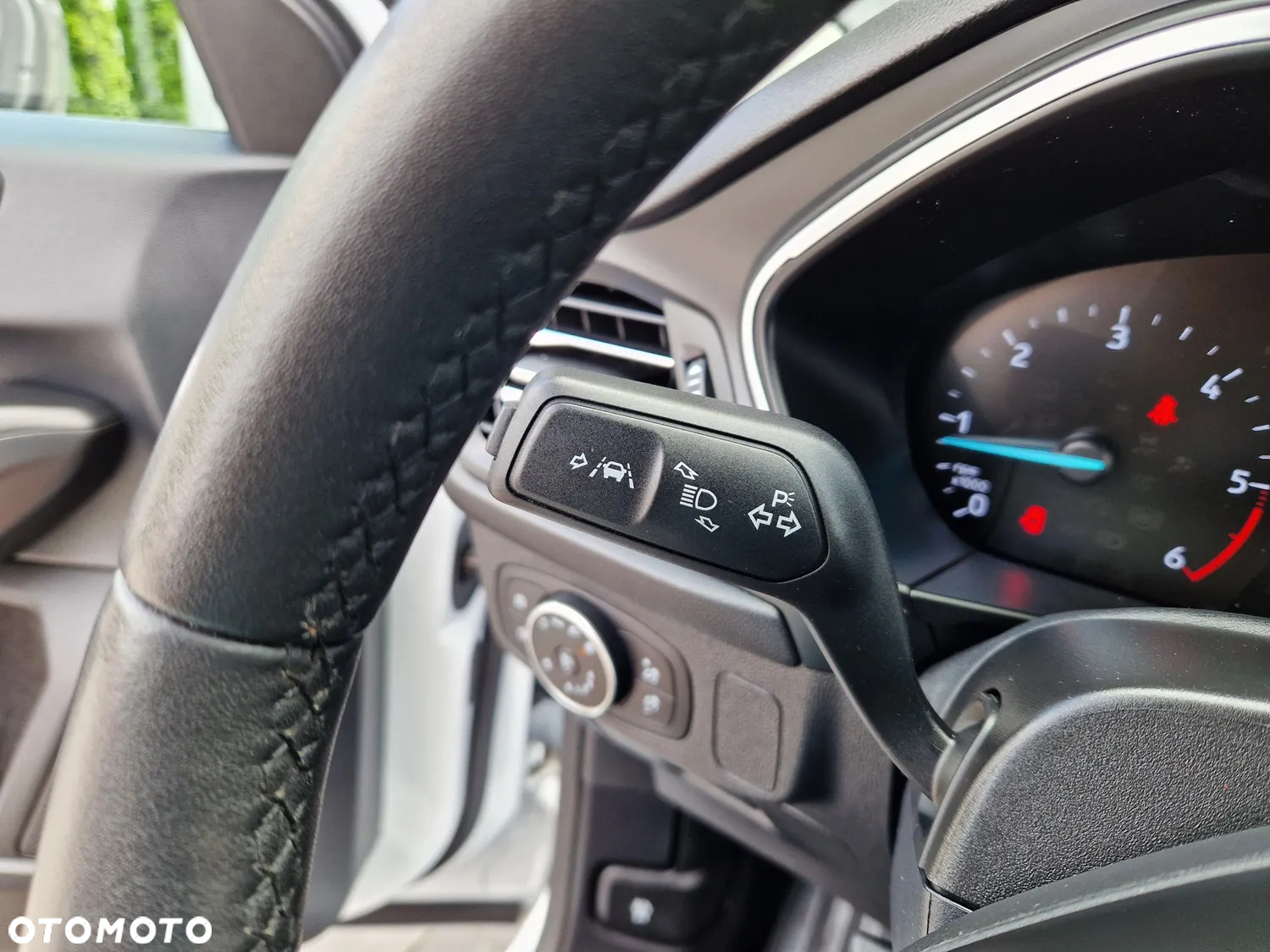 Ford Focus Turnier 1.5 EcoBlue Start-Stopp-System COOL&CONNECT DESIGN - 31
