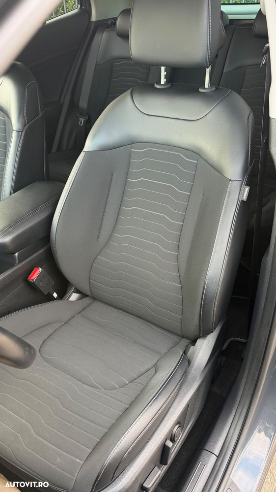 Kia Sportage 1.6 T-GDI PHEV 6AT 4x4 Business Line - 17