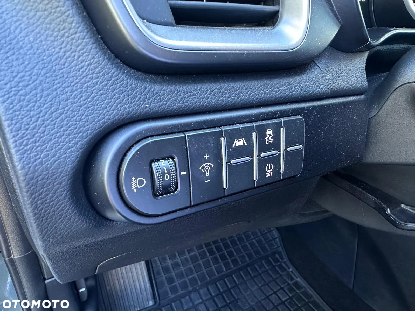 Kia XCeed 1.5 T-GDI M - 20