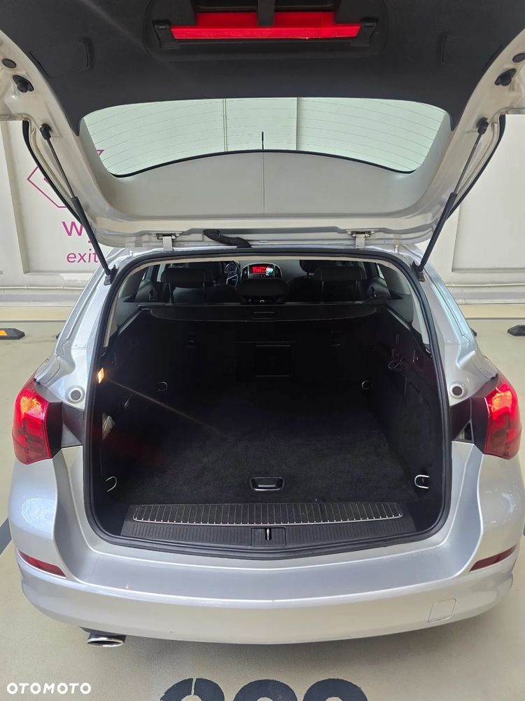 Opel Astra 2.0 CDTI DPF Cosmo - 10