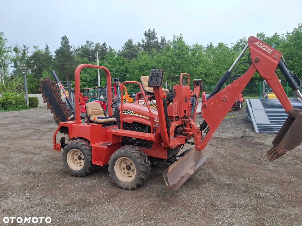 Koparka łańcuchowa Ditch Witch Rt 40 - 1