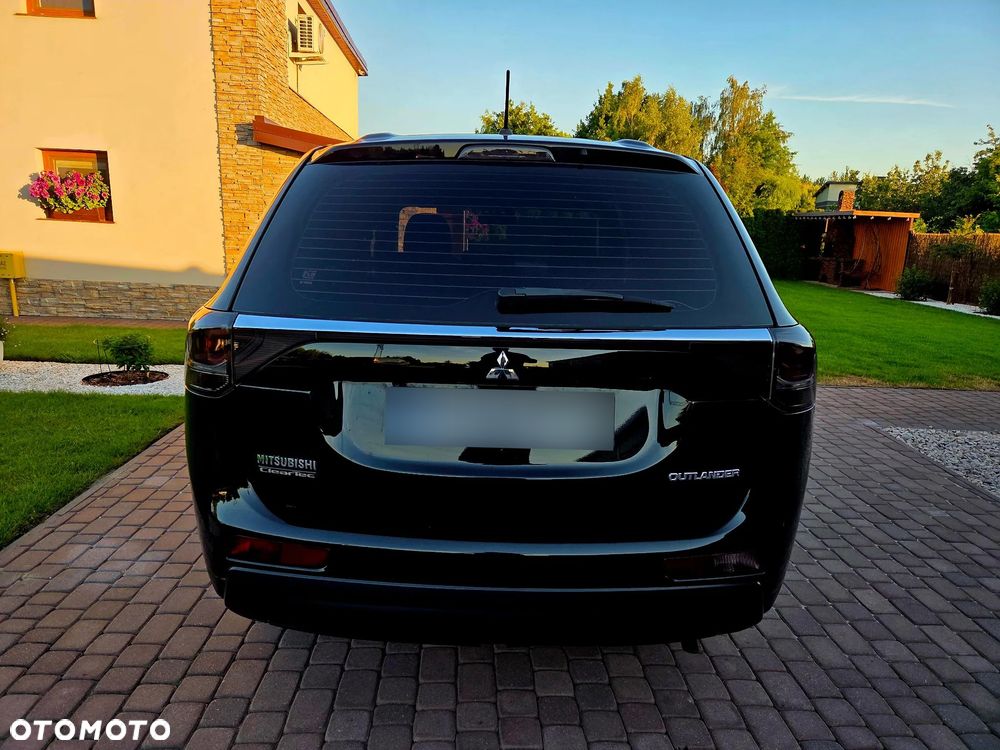 Mitsubishi Outlander - 9