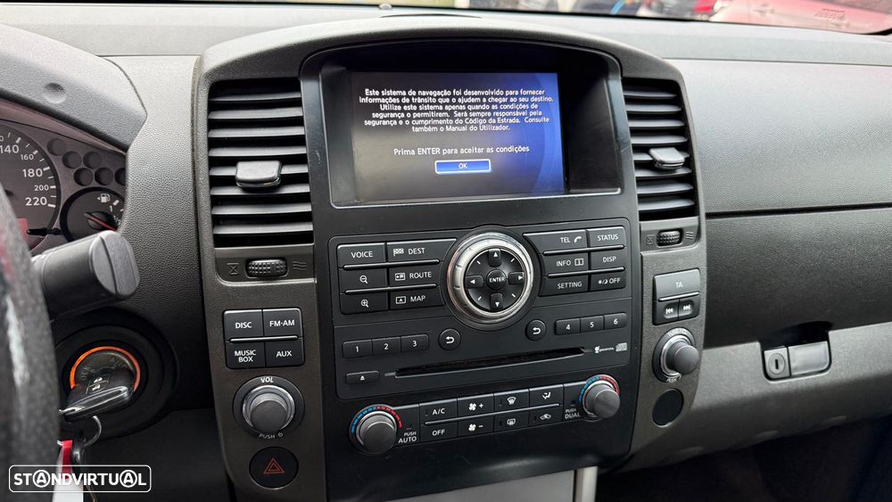 Nissan Navara 2.5 dCi CD LE Hi-Tech +P.Premium 4WD - 10