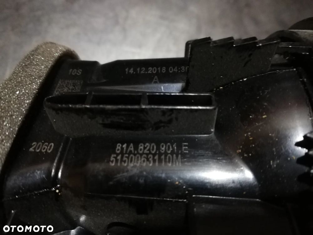 AUDI Q2 KRATKA NAWIEWU DESKI 81A820901E - 3