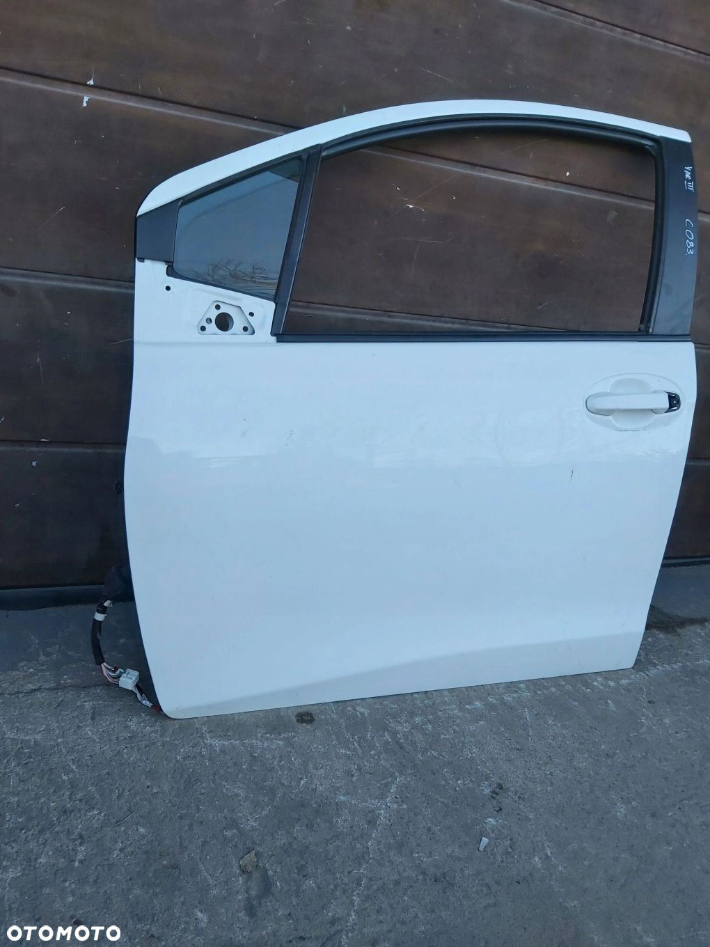 Toyota Yaris III Drzwi lewy przód lewe przednie 5D - 2