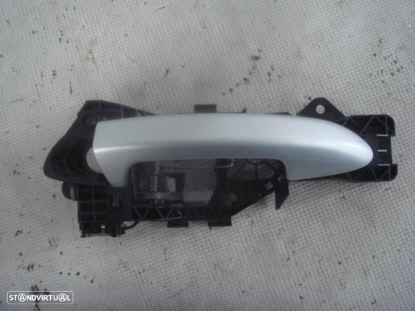 Manípulo Ext Porta Fr Esq Volkswagen Passat (3C2) - 1