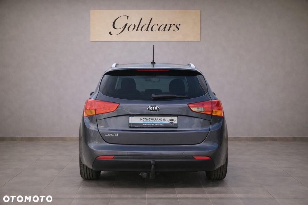 Kia Ceed 1.6 GDI ISG Platinum Edition - 6