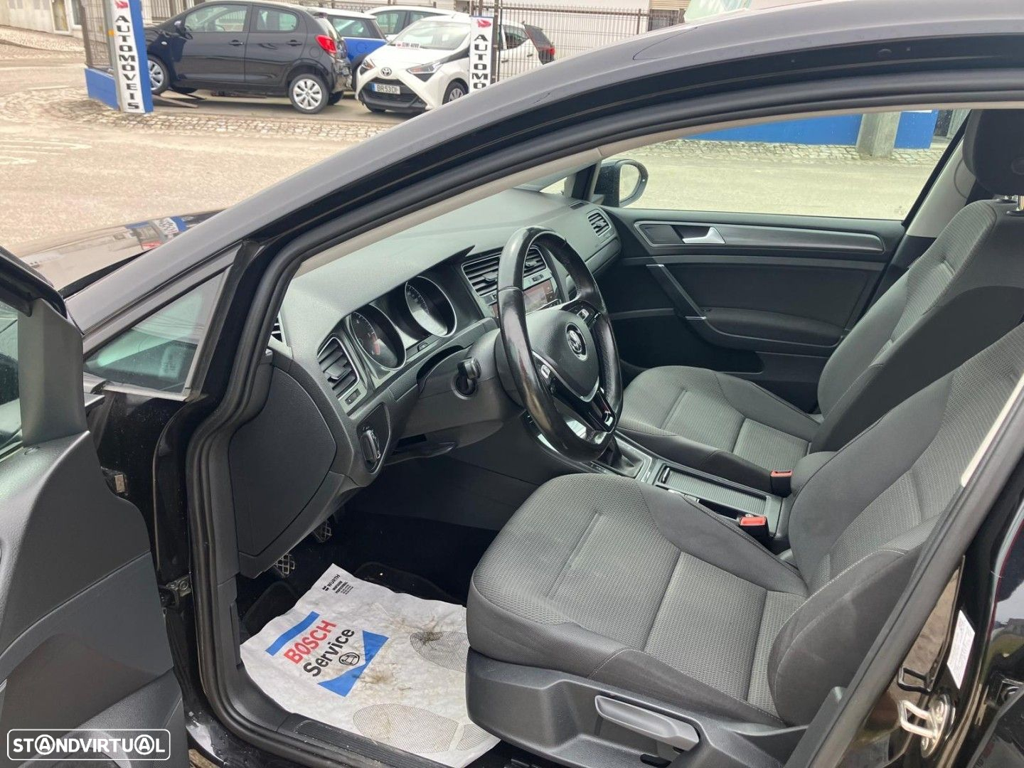 VW Golf 1.6 TDI Confortline - 5
