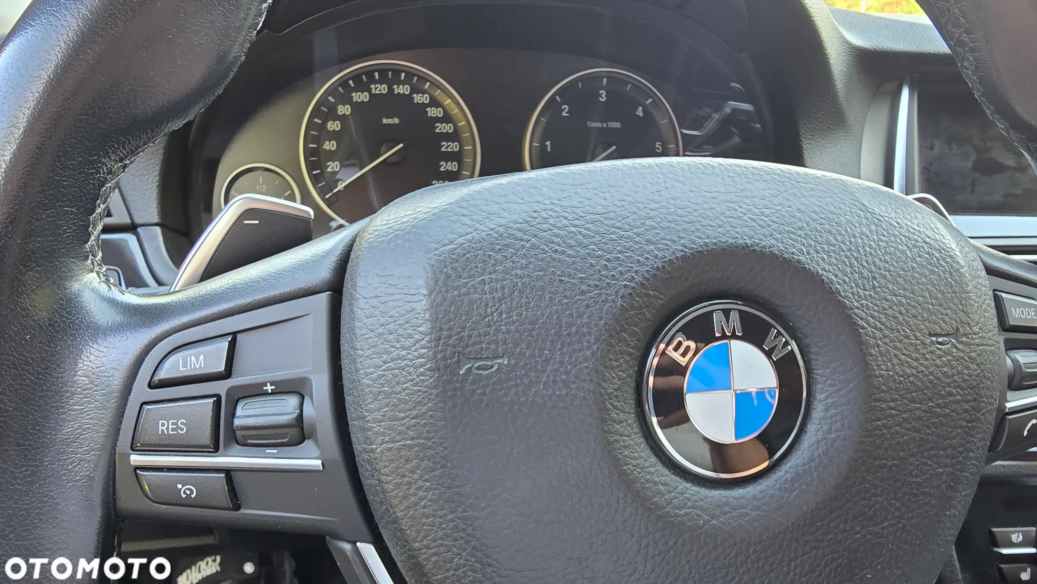 BMW Seria 5 520d Luxury Line - 32