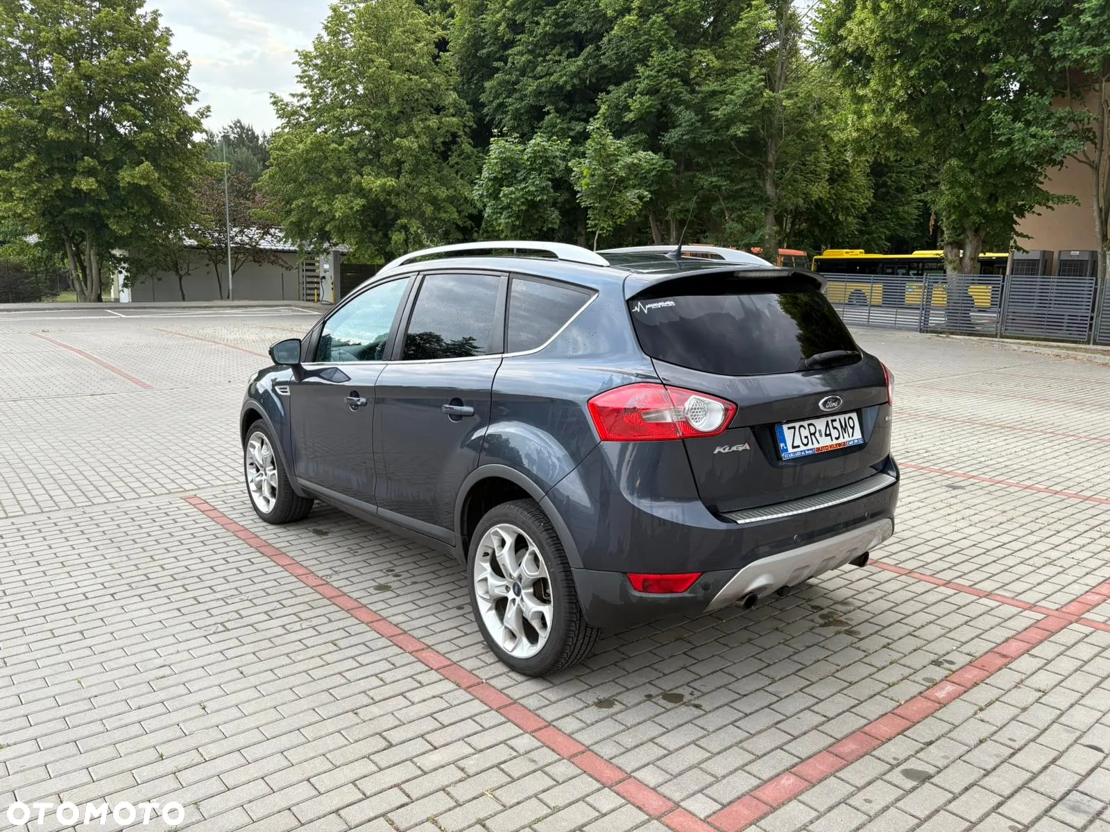 Ford Kuga 2.0 TDCi Titanium - 4
