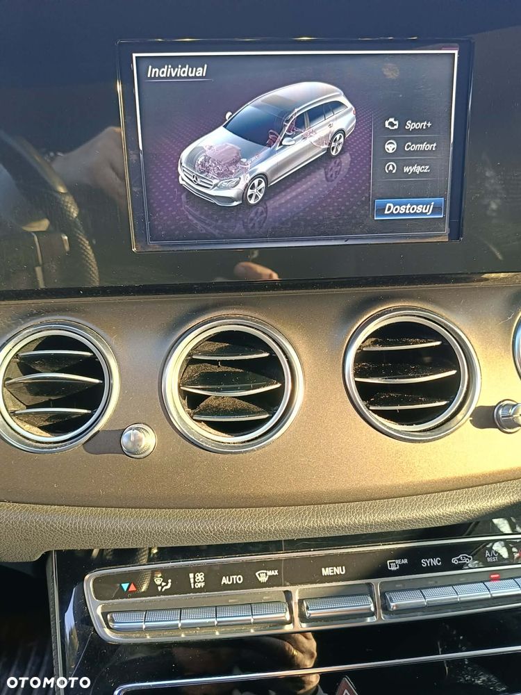 Mercedes-Benz Klasa E - 11