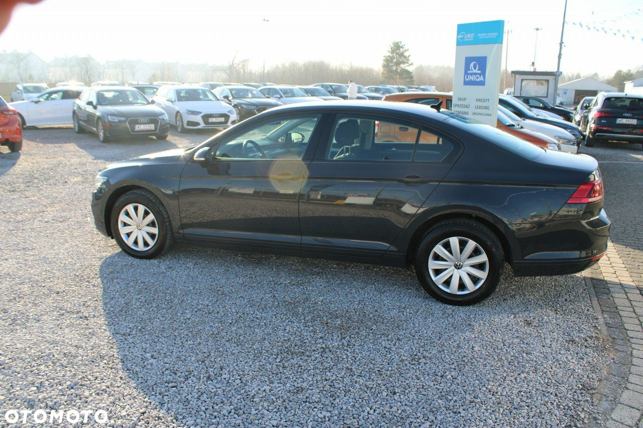 Volkswagen Passat - 9