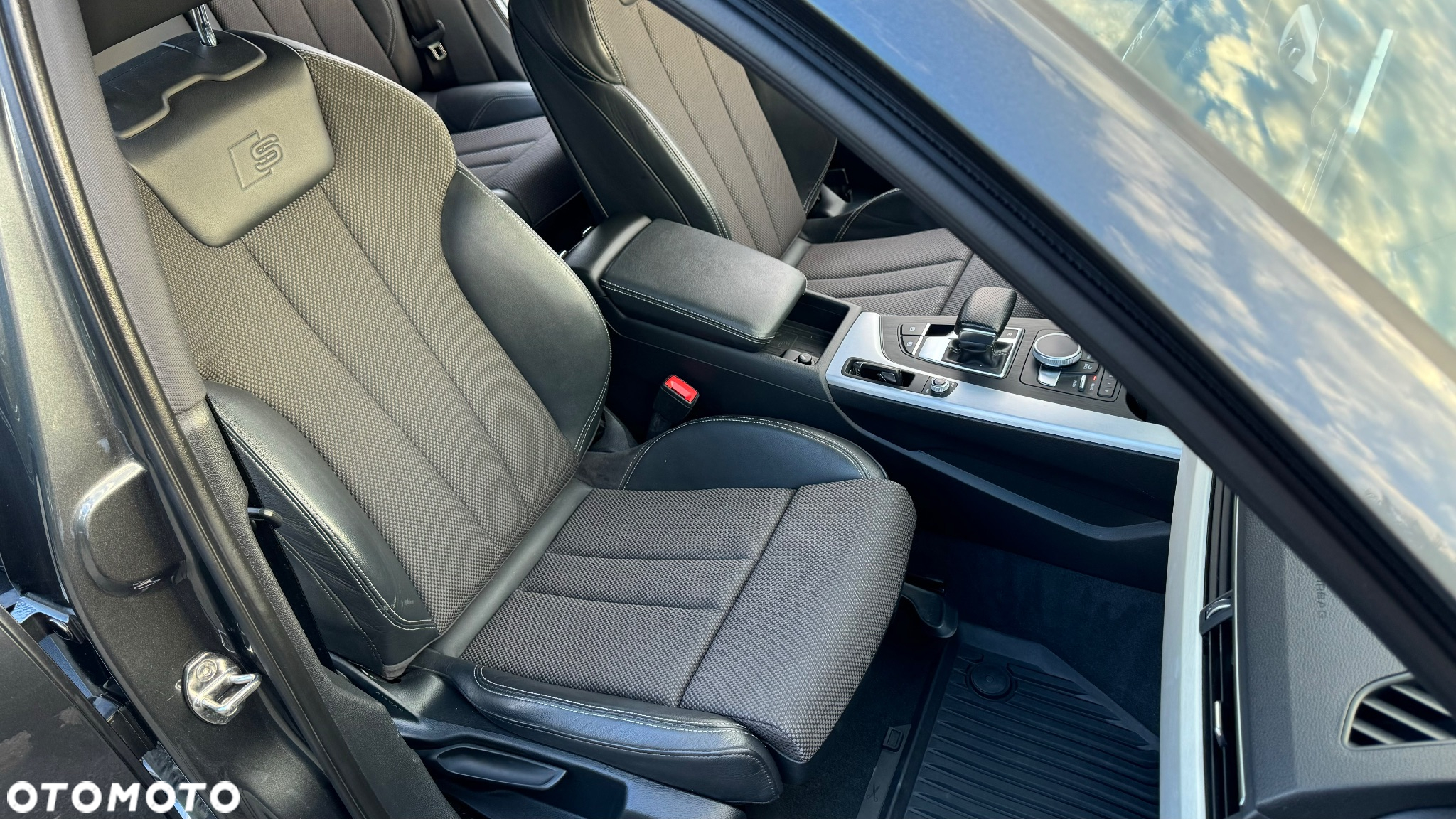 Audi A4 Avant 40 TDI S tronic S line - 16