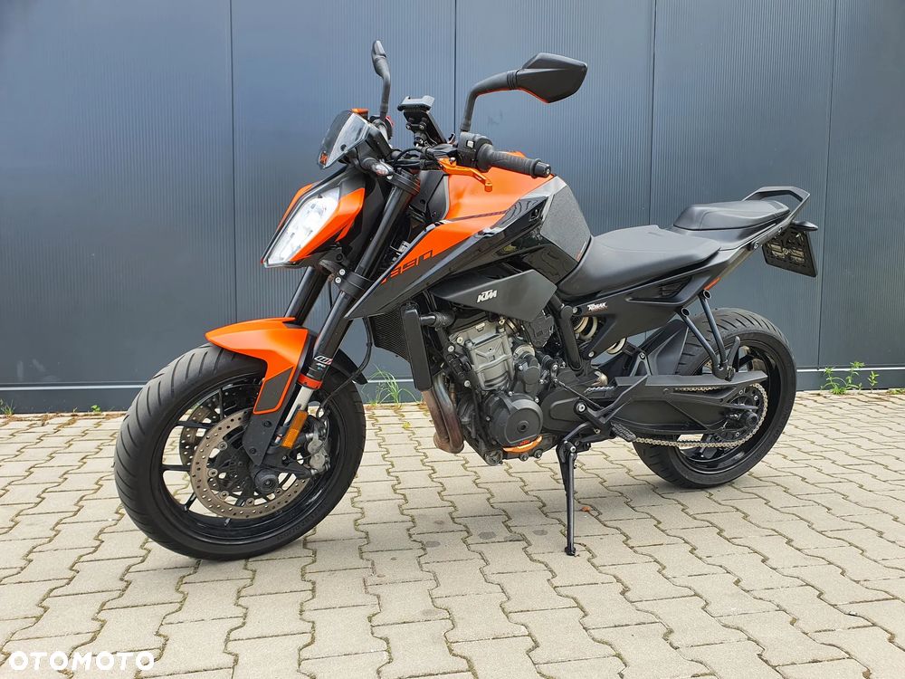 KTM DUKE 890 - 1