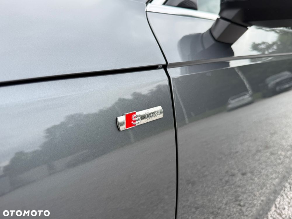 Audi A4 Avant 2.0 TDI Sport S tronic - 36