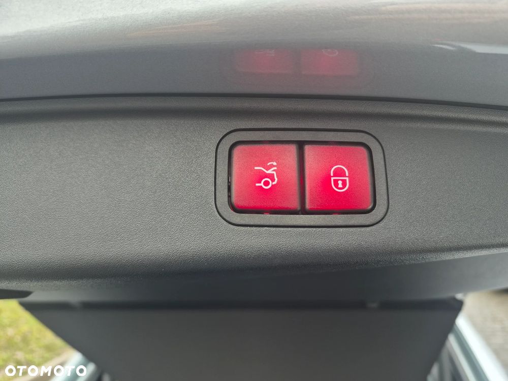 Mercedes-Benz AMG GT - 31