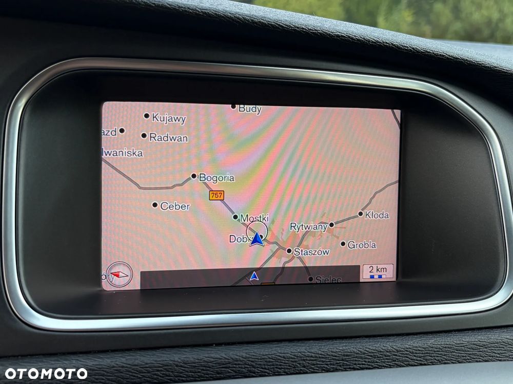 Volvo V40 T2 Momentum - 31