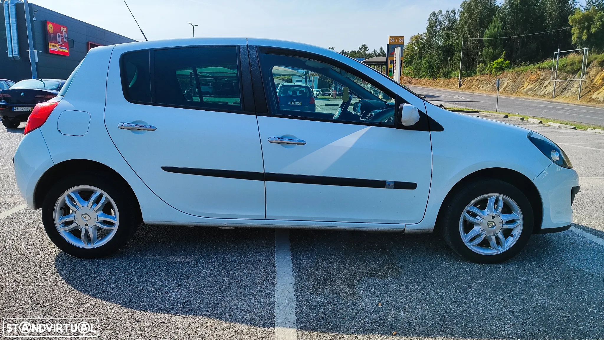 Renault Clio 1.5 dCi Dynamique S - 5