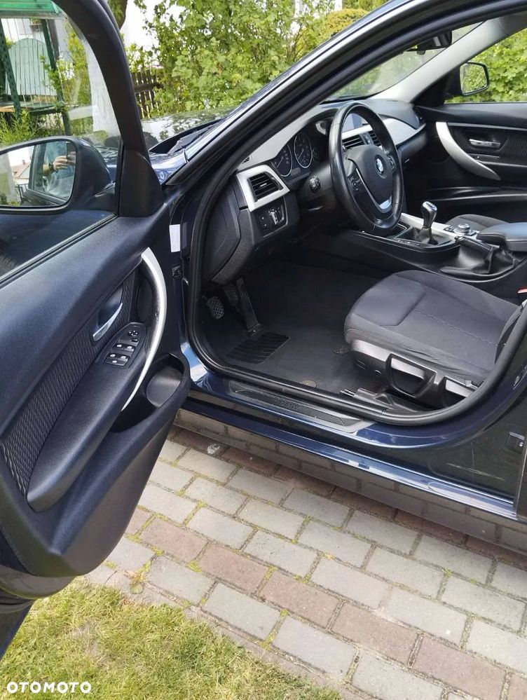 BMW Seria 3 318d - 9