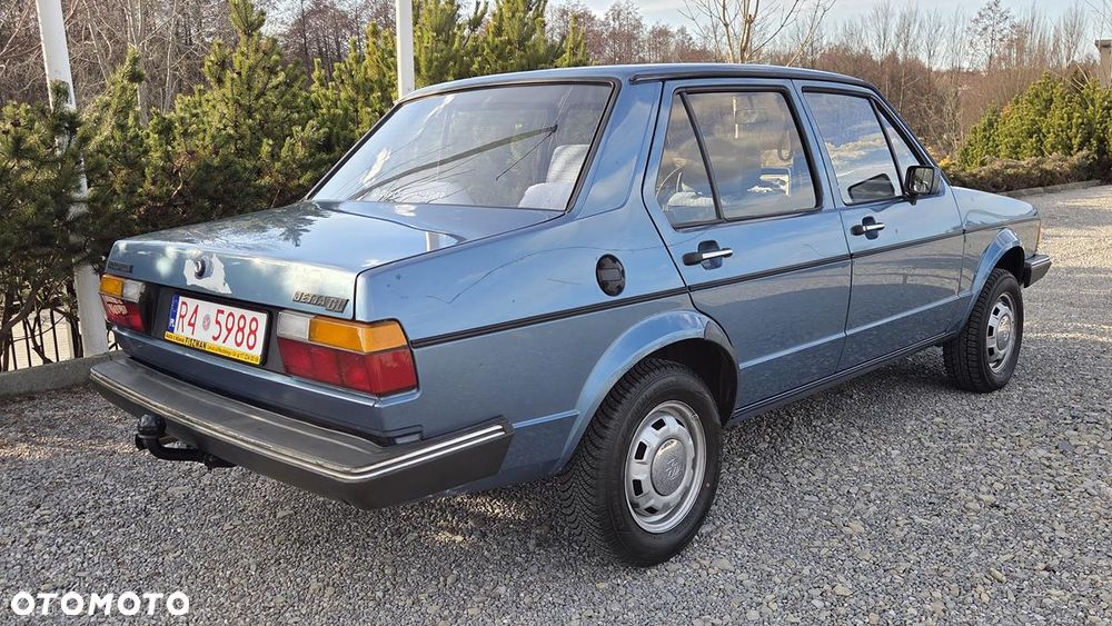 Volkswagen Jetta - 7